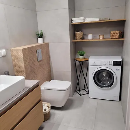 Wilda Corner Street View Apartman