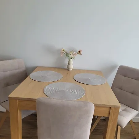 Wilda Corner Street View Apartman