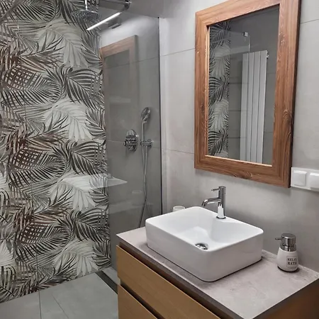 Апартаменты Wilda Corner Street View *