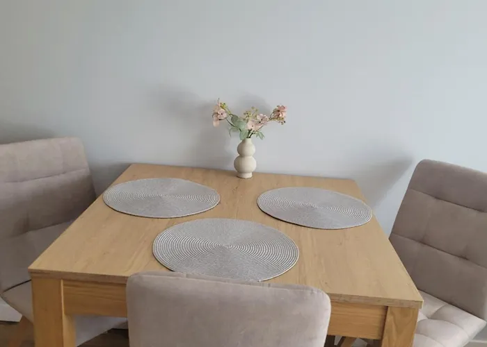 Wilda Corner Street View דירה